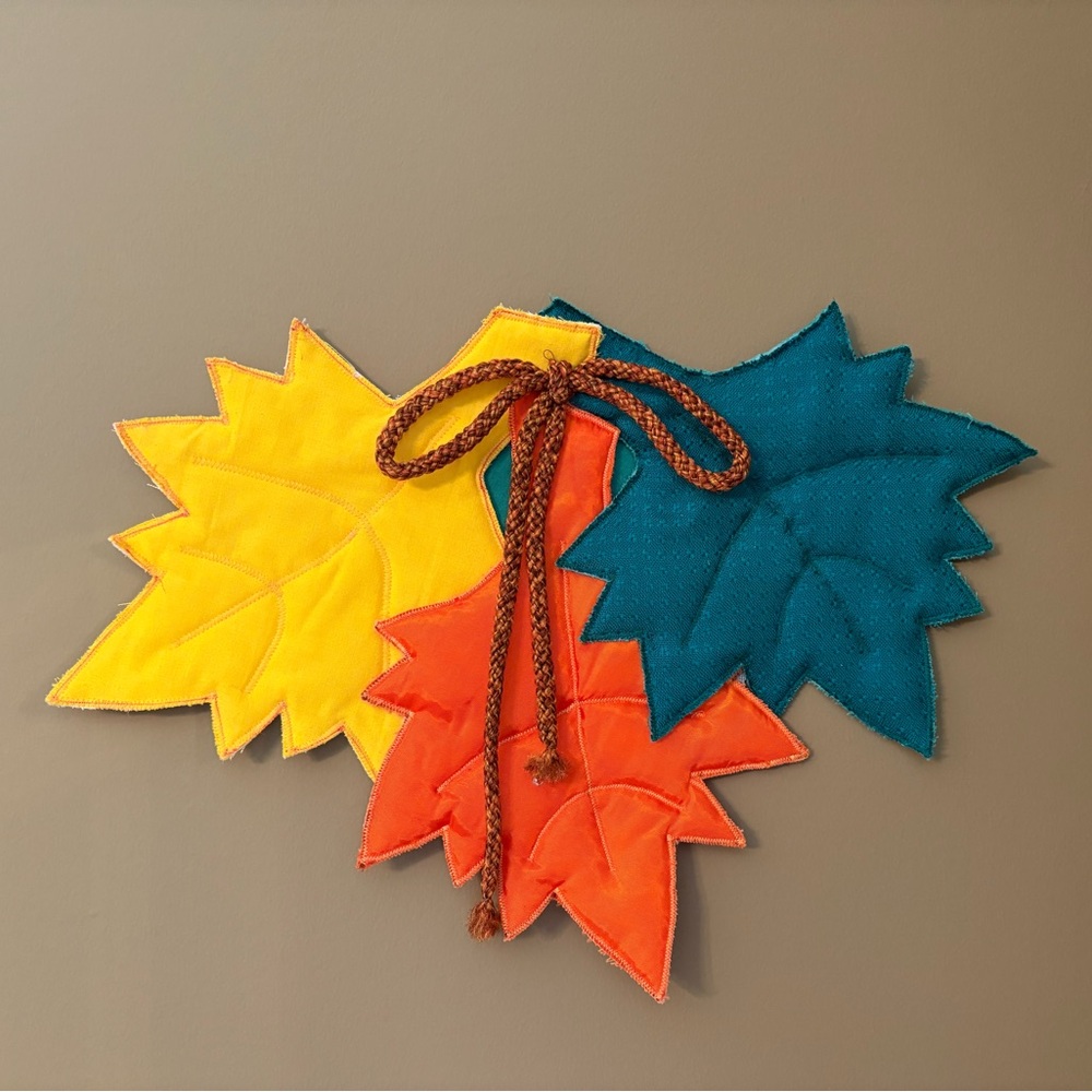 Leaf Decor Hanging Wall Decoration for Fall Autumn Fabric Wall Art Vintage 1990s